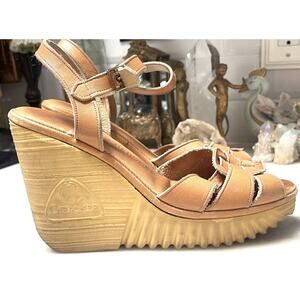 Vintage Cherokee Sandals Rubber Wedge Heel 1960-1970 Tan Orange Leather Size 7